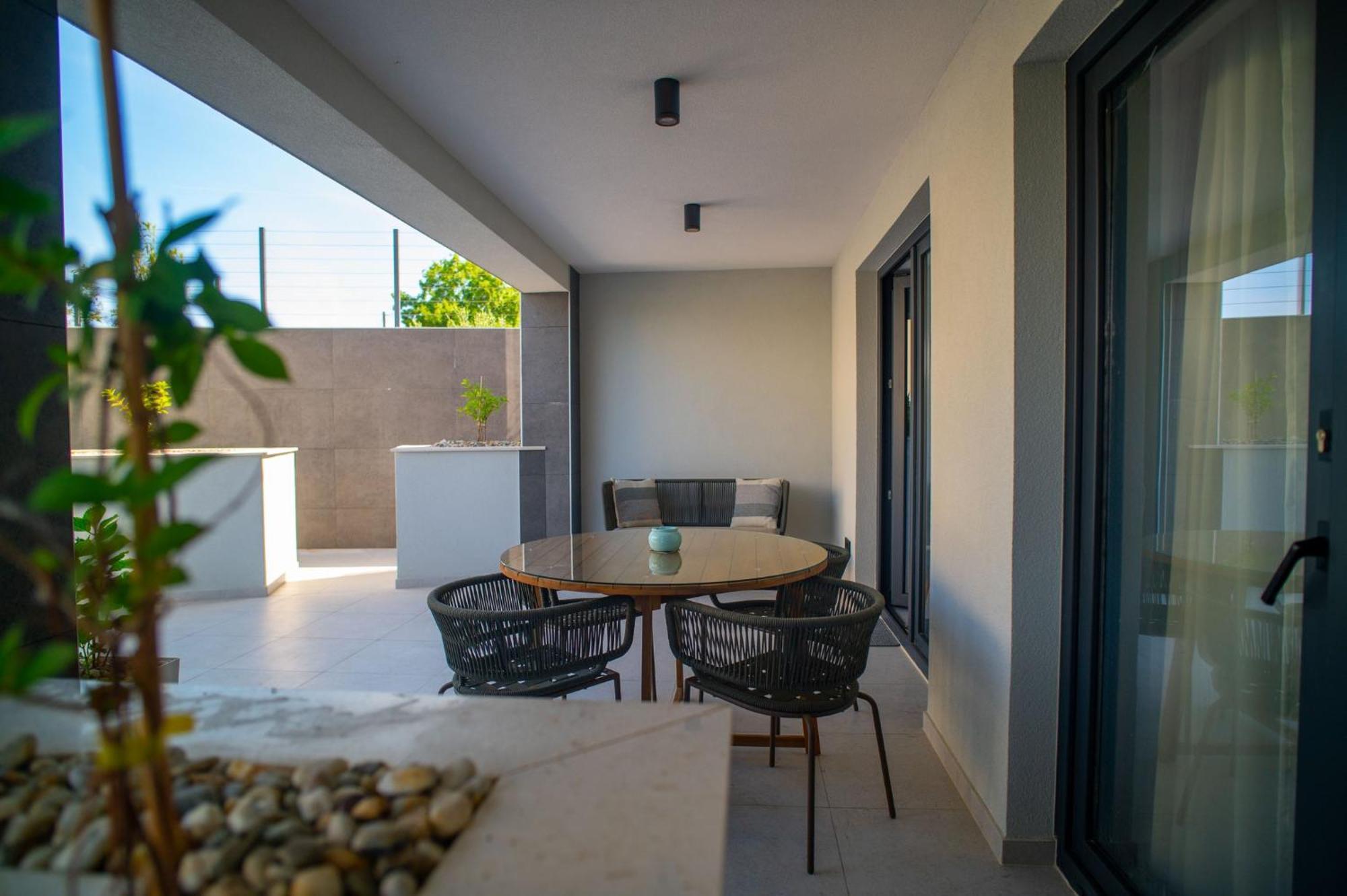 Villa Calma Apartments Вантачичи Экстерьер фото
