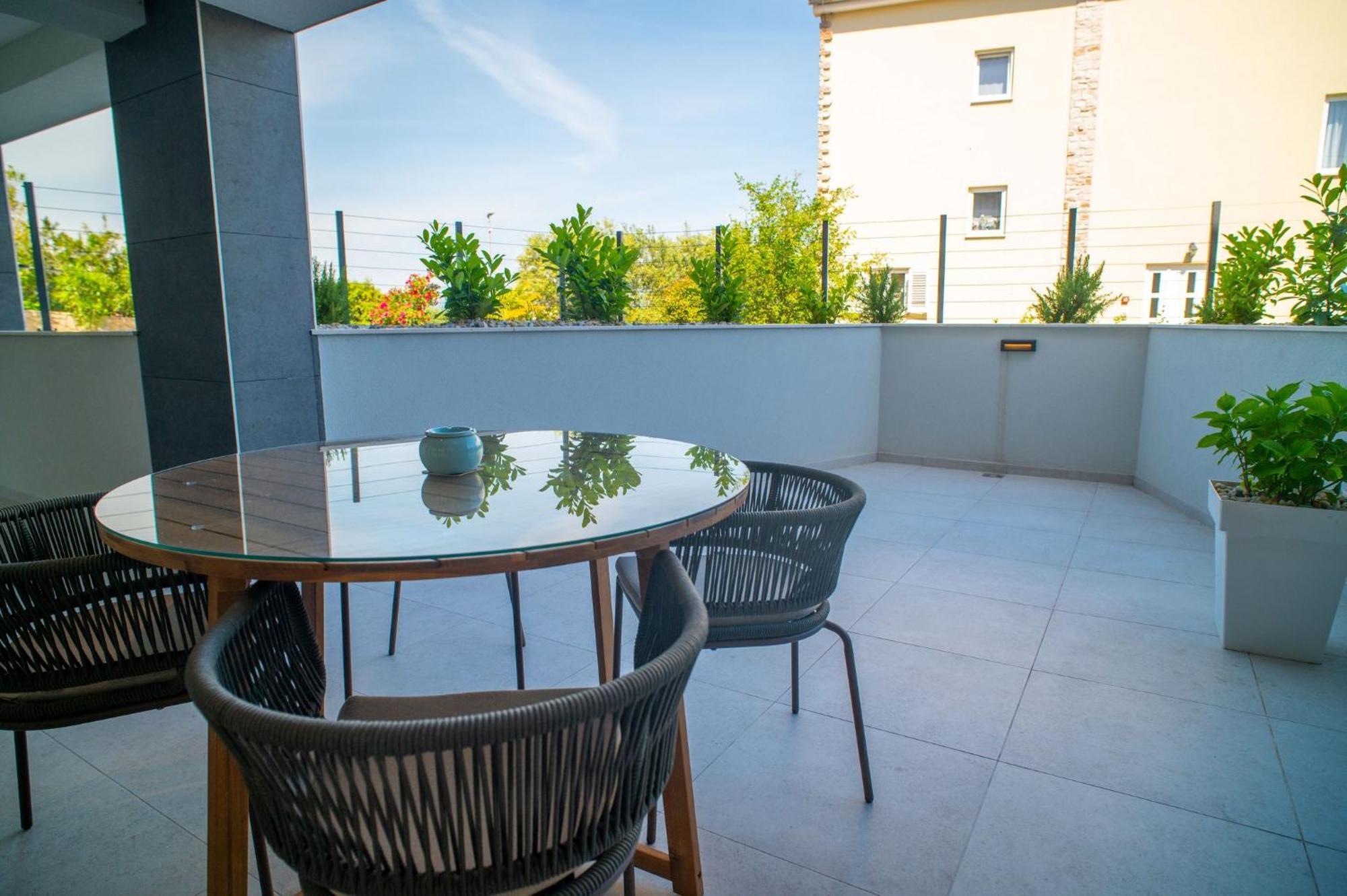 Villa Calma Apartments Вантачичи Экстерьер фото
